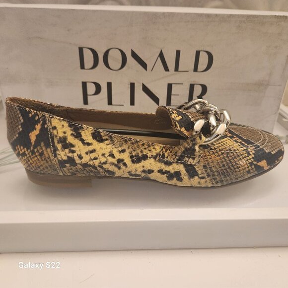 Donald J. Pliner Snakeskin "Metallic Mini Viper Lemon". NIB. Size EU 37.5/US 7 - Picture 1 of 10